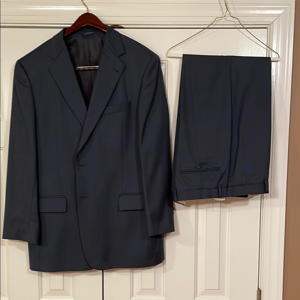 Joseph Abboud Blue Suit Classic Formal Attire
Only worn twice